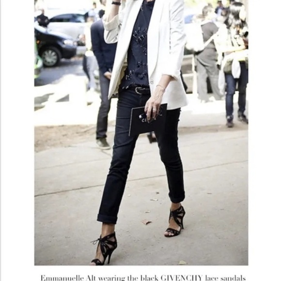 GIVENCHY
Mesh Accents Sandals
Size: 10.5 | IT 40.5 - Picture 12 of 12